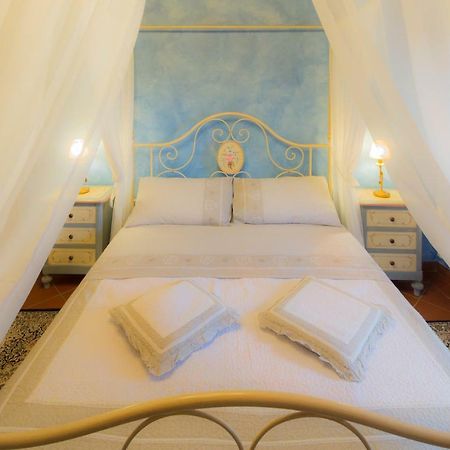 Il Castello Di Rigutinelli Villa อาเรซโซ ภายนอก รูปภาพ