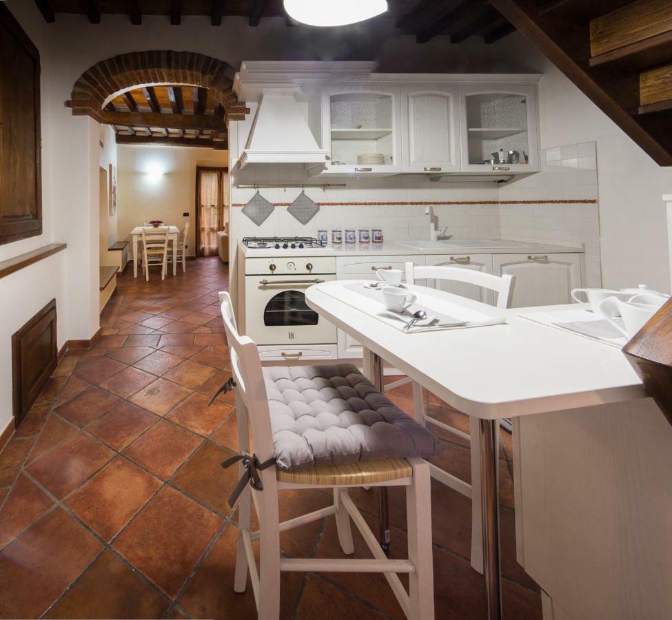 Il Castello Di Rigutinelli Villa อาเรซโซ ภายนอก รูปภาพ