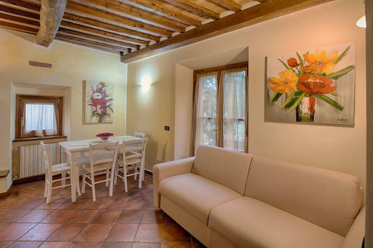 Il Castello Di Rigutinelli Villa อาเรซโซ ภายนอก รูปภาพ
